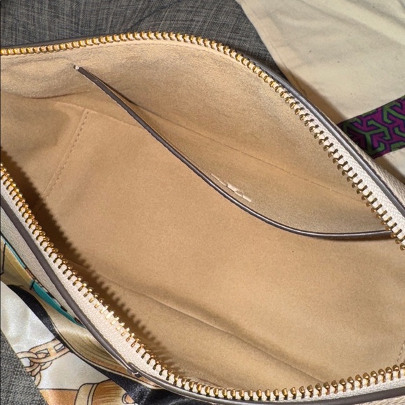 Tory Burch Bag McGraw Wedge Shoulder Bag NWOT - Picture 12 of 17